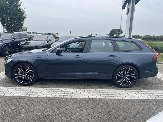Volvo V90 T8 Plug-in hybrid AWD Ultra Dark | Luchtvering | Bowers & Wilkins | Massagestoelen | Panoramadak | Trekhaak |