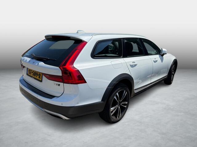 Volvo V90 Cross Country 2.0 T5 Pro | Trekhaak | Massagestoelen | Memoryseats | Apple CarPlay/Android Auto | Navigatie | Stoelverwarming | Stuurverwarming | DAB+ | Schuif/Kanteldak | Luchtvering | Head-up Display |