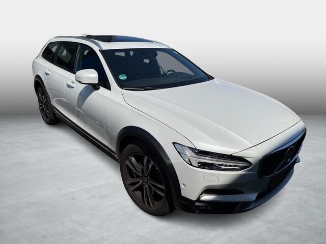 Volvo V90 Cross Country 2.0 T5 Pro | Trekhaak | Massagestoelen | Memoryseats | Apple CarPlay/Android Auto | Navigatie | Stoelverwarming | Stuurverwarming | DAB+ | Schuif/Kanteldak | Luchtvering | Head-up Display |