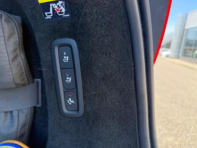 Volvo V90 Cross Country 2.0 T5 Pro | Trekhaak | Massagestoelen | Memoryseats | Apple CarPlay/Android Auto | Navigatie | Stoelverwarming | Stuurverwarming | DAB+ | Schuif/Kanteldak | Luchtvering | Head-up Display |