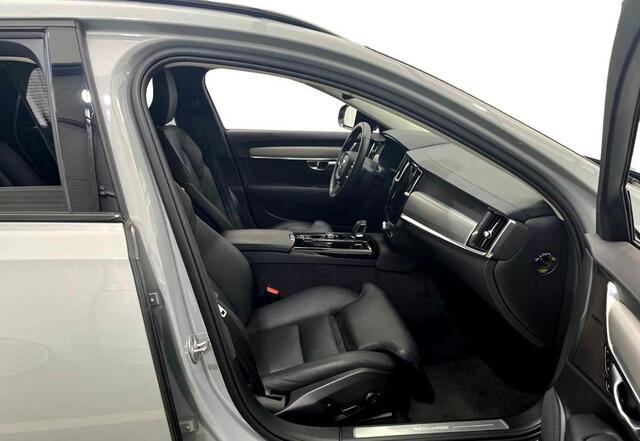 Volvo V90 2.0 T6 Plug-in hybrid AWD Plus Dark Trekhaak - Adaptieve Cruise Control - Harman Kardon - Stoelverwarming voor/achter - Full-LED Active High Beam koplampen - Pilot Assist -