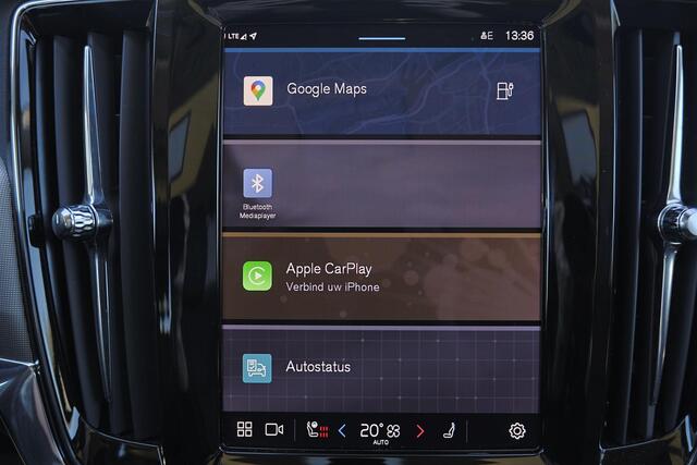 Volvo V90 T6 Recharge AWD Plus Bright - Panorama/schuifdak - IntelliSafe Assist & Surround - 360º Camera - Harman Kardon audio - Adaptieve LED koplampen - Verwarmde voorstoelen, stuur & achterbank - Parkeersensoren voor & achter - Elektr. bedienb. voorstoelen met geheugen - Draadloze tel. lader - Extra getint glas - Inklapbare trekhaak - 19' LMV