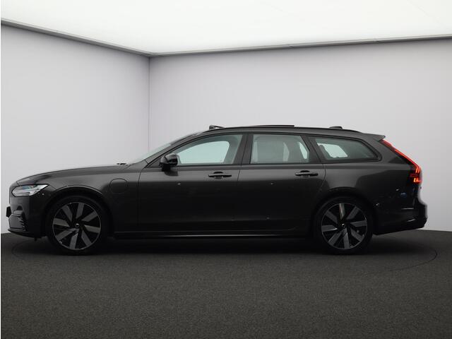 Volvo V90 T8 AWD Plug-in hybrid Ultra Dark / Trekhaak / Pan. dak / Head up displ. / Harman Kardon / Stoel+stuur+achterbankverwarming