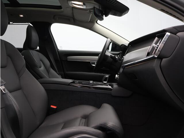 Volvo V90 T8 AWD Plug-in hybrid Ultra Dark / Trekhaak / Pan. dak / Head up displ. / Harman Kardon / Stoel+stuur+achterbankverwarming