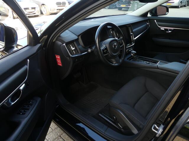 Volvo V90 2.0 D3 Momentum