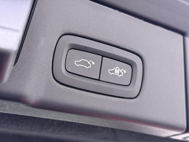 Volvo V90 2.0 T4 R-Design Trekhaak/AdaptiveCruise/BLIS etc.