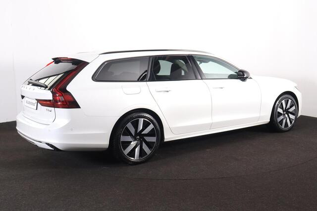 Volvo V90 T6 Recharge AWD Plus Dark - IntelliSafe Assist & Surround - 360º Camera - Adaptieve LED koplampen - Verwarmde voorstoelen, stuur & achterbank - Parkeersensoren voor & achter - Elektr. bedienb. voorstoelen met geheugen - Extra getint glas - Inklapbare trekhaak - 19' LMV