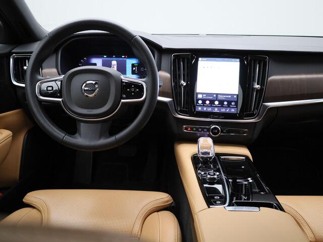 Volvo V90 2.0 T6 Plug-in hybrid AWD Plus Bright 350PK | Elektrische Trekhaak | Leder Interieur | Harman Kardon Audio | Memory Seats | Achterbankverwarming | Google Navigatie | Apple CarPlay & Android Auto