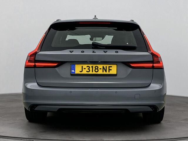 Volvo V90 2.0 B5 R-Design 251PK | Elektrische Trekhaak | Schuif-/Kanteldak | Harman Kardon Audio | 20'' Inch Velgen | Adaptieve Cruise Control | Apple CarPlay & Android Auto