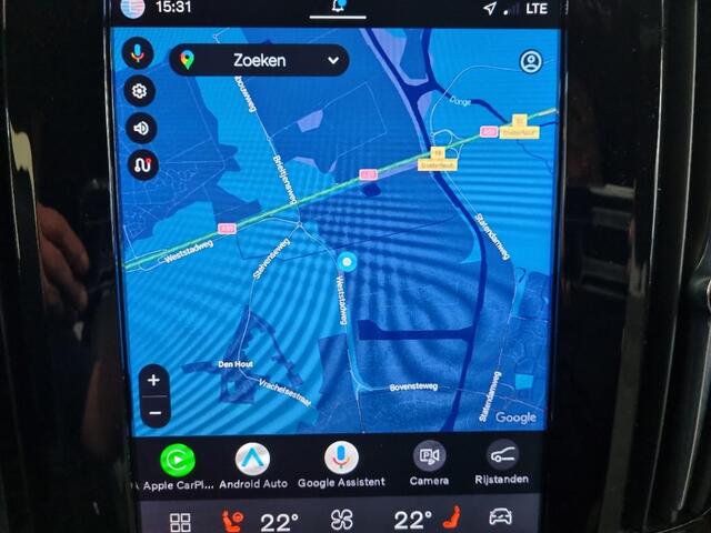 Volvo V90 2.0 T6 Plug-in hybrid AWD Plus Dark | Adaptieve Cruise Control | Tailored Wool Sportstoelen | Harman Kardon Audio | DAB+ | Parkeercamera | Stoel-/Stuur-/Voorruitverwarming | Trekhaak |