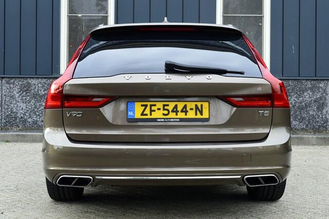 Volvo V90 2.0 T5 Momentum Rijklaarprijs-Garantie Panorama dak Trekhaak Led Apple/Android