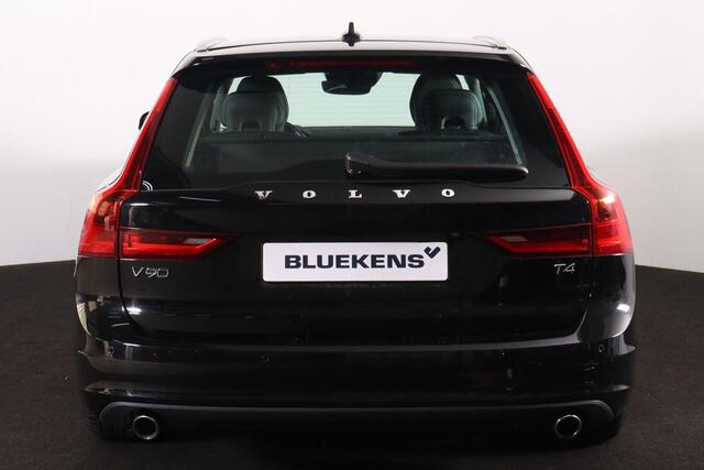 Volvo V90 2.0 T4 Momentum - IntelliSafe Assist & Surround - Adaptieve LED koplampen - Parkeercamera achter - Verwarmde voorstoelen & stuur - Parkeersensoren voor & achter - Elektr. bedienb. bestuurdersstoel met geheugen - Standkachel - 18' LMV – foto 4