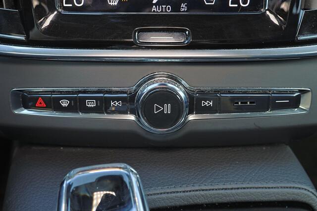 Volvo V90 T8 AWD Inscription - IntelliSafe Assist & Surround - 360º Camera - Adaptieve LED koplampen - Verwarmde voorstoelen, stuur & achterbank - Parkeersensoren voor & achter - Elektr. bedienb. bestuurdersstoel met geheugen - Extra getint glas - Inklapbare trekhaak - 19' LMV – foto 9