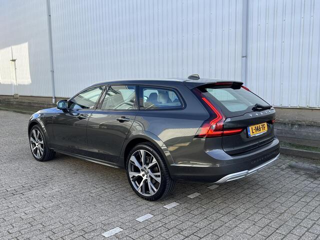 Volvo V90 Cross Country 2.0 B5 AWD Pro Bowers&Wilkins / Panoramadak / 21" / Comfort stoelen – foto 2