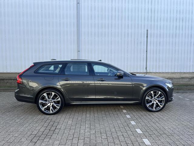 Volvo V90 Cross Country 2.0 B5 AWD Pro Bowers&Wilkins / Panoramadak / 21" / Comfort stoelen – foto 4
