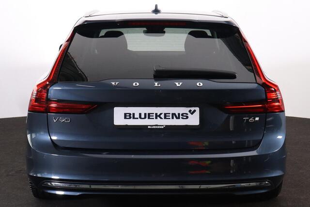 Volvo V90 T6 Recharge AWD Plus Bright - IntelliSafe Assist & Surround - 360º Camera - Harman/Kardon audio - Adaptieve LED koplampen - Verwarmde voorstoelen, stuur & achterbank - Parkeersensoren voor & achter - Elektr. bedienb. voorstoelen met geheugen - Extra getint glas - 19' LMV – foto 4