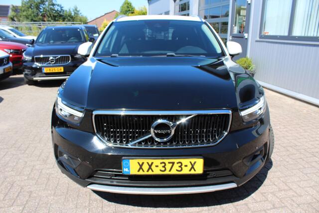 Volvo XC40 2.0 T4 Camera | Scandinavian Line | Connectivity line