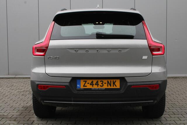 Volvo XC40 Single Motor Essential 69 kWh | Trekhaak | All Season banden | Subsidie