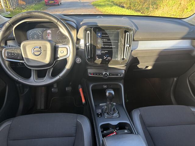 Volvo XC40 2.0 D3 Momentum / NAVI / AIRCO / STOELVERWARMING