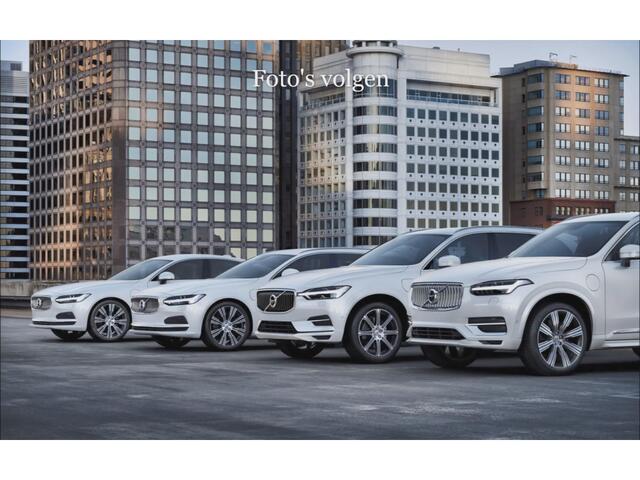 Volvo XC40 Recharge Core 70 kWh Draadloos Opladen | 19 Inch | All Season banden | Google infotainment