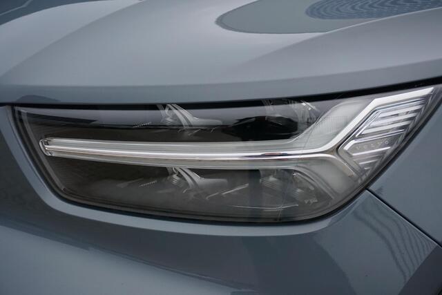 Volvo XC40 1.5 T2 Business Pro | Stuur + Stoel + Achterbank verwarmd | Stand Kachel | Blis | Adaptieve Cruise controle |