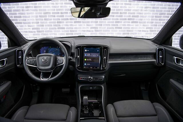 Volvo XC40 Single Motor Extended Range Plus 82 kWh | 20" | Stoel en Stuurverwarming | Warmtepomp | Adaptieve Cruise Control | BLIS |