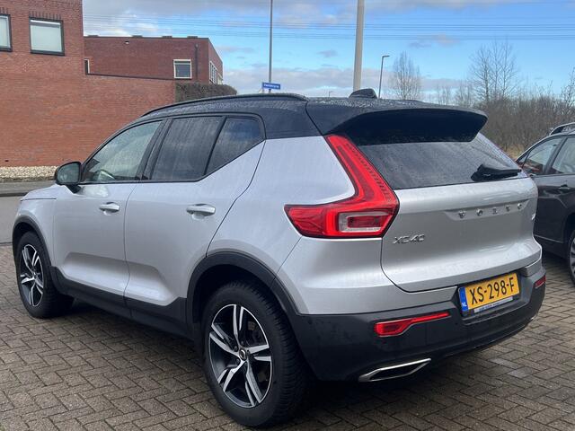 Volvo XC40 2.0 T4 AWD Automaat R-Design Navigatie Trekhaak Panoramadak Leder Elek stoelen Standkachel 360 Camera Intellisafe Carplay NL Auto Vol