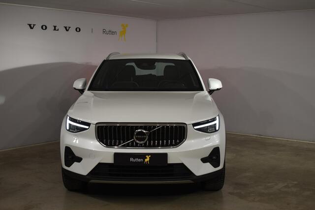 Volvo XC40 T4 211PK Automaat Inscription / Navigatie / Cruisecontrol / Lighting / Stoelverwarming / Stuurverwarming / Elektrische Stoelen / Harman Kardon / Trekhaak /