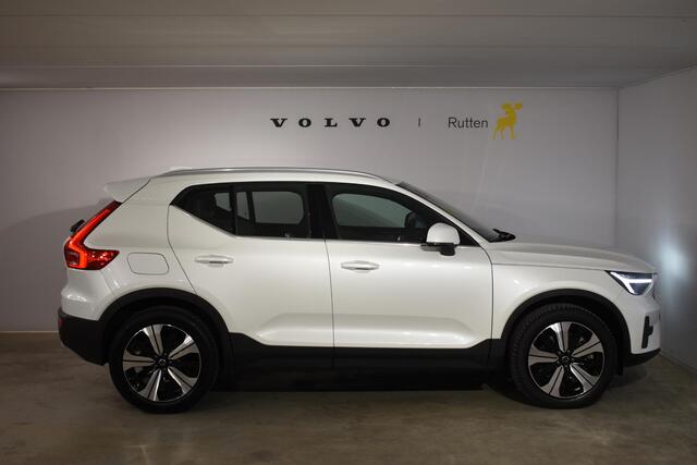 Volvo XC40 T4 211PK Automaat Inscription / Navigatie / Cruisecontrol / Lighting / Stoelverwarming / Stuurverwarming / Elektrische Stoelen / Harman Kardon / Trekhaak /