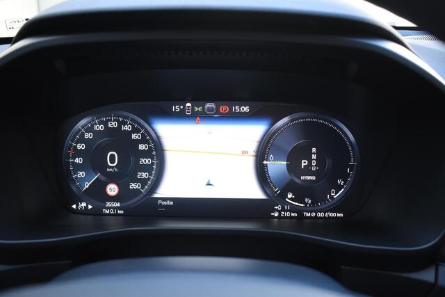 Volvo XC40 T4 211PK Automaat Inscription / Navigatie / Cruisecontrol / Lighting / Stoelverwarming / Stuurverwarming / Elektrische Stoelen / Harman Kardon / Trekhaak /