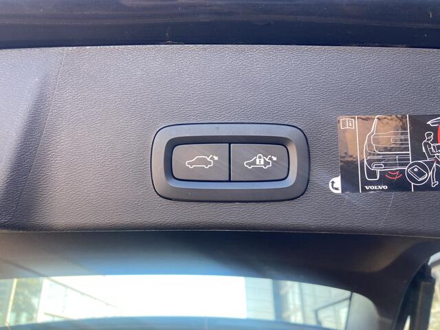 Volvo XC40 1.5 T5 Twin Engine PHEV Inscription LEDER/CAMERA/KEYLESS/TREKHAAK/VOORRUITVERWARMING