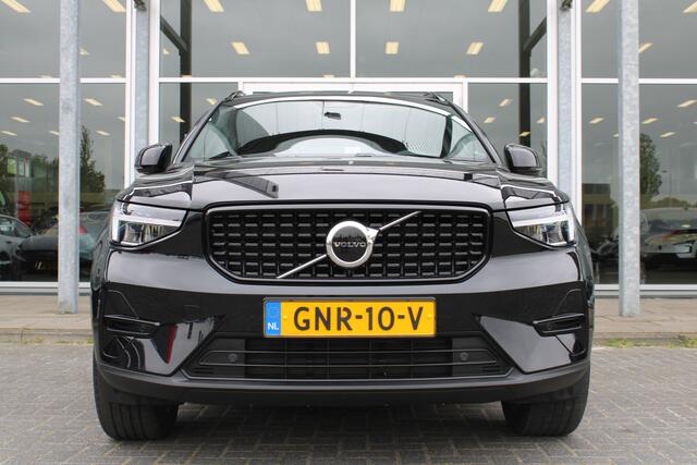 Volvo XC40 B4 Automaat Plus Dark | Trekhaak | Verw. Stoel & stuurwiel | Camera | Adapt. Cruise