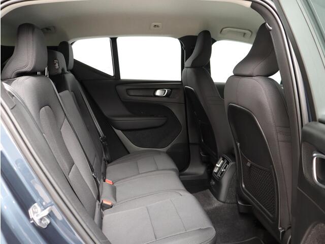 Volvo XC40 T4 Recharge Inscription Expression / Trekhaak / Stoel+stuurwielverwarming / 19" / Parkeersensoren Achter /