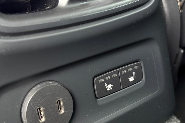 Volvo XC40 1.5 T5 Recharge Inscription - Keyless - ACC - Stoel/Stuur verwarmd - Carplay - Android - Camera - Rijklaar