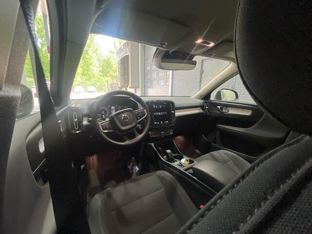 Volvo XC40 T3 Momentum Pro | Automaat | ACC | Stoel+Stuurverwarming | Keyless | Apple Carplay | Camera