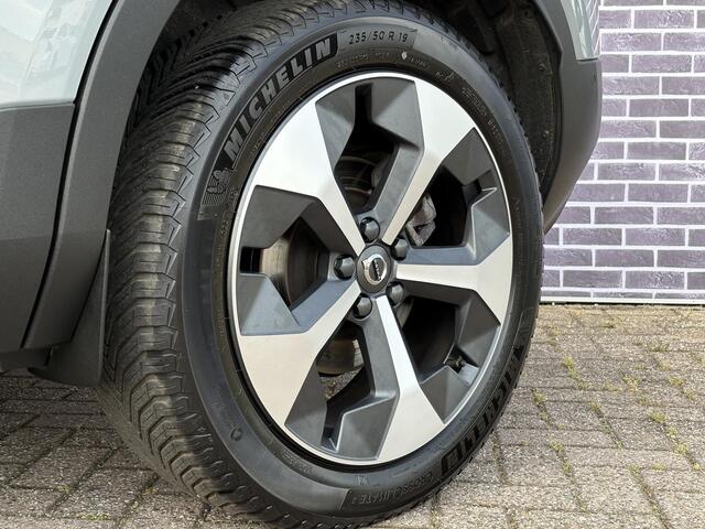 Volvo XC40 2.0 B3 Plus Dark | Harman/Kardon | Memory | Zitting verlengers | parkeersensoren vóór en achter | Google auto | Full LED | verwarmde voorstoelen en stuurwiel |