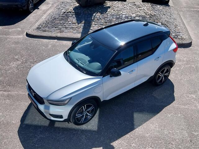 Volvo XC40 1.5 T5 R-Design CAMERA APPLE CARPLAY ALCANTARA LED NAVI CRUISE ECC 19 INCH AFNB TREKHAAK