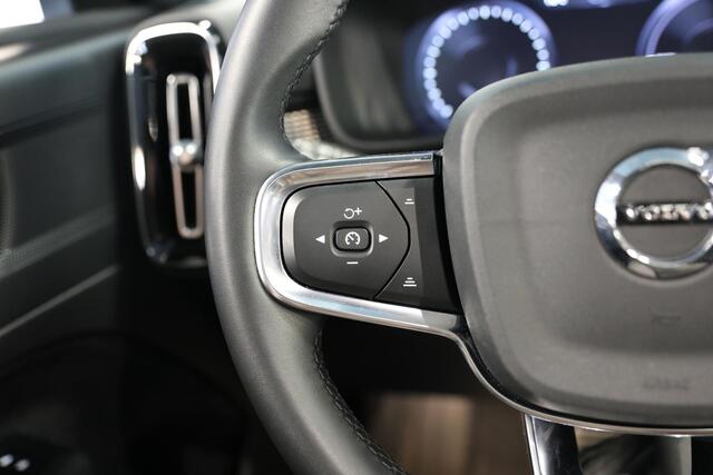 Volvo XC40 1.5 T5 Recharge R-Design | Trekhaak | Schuif-kantel dak | Verwarmbare voorruit
