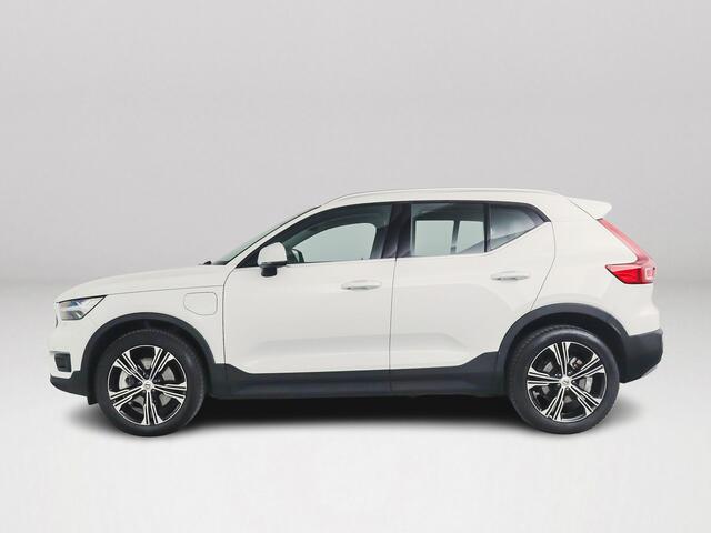 Volvo XC40 T4 Aut. Recharge Inscription | Panoramadak | Trekhaak | Stoel- en stuurverwarming