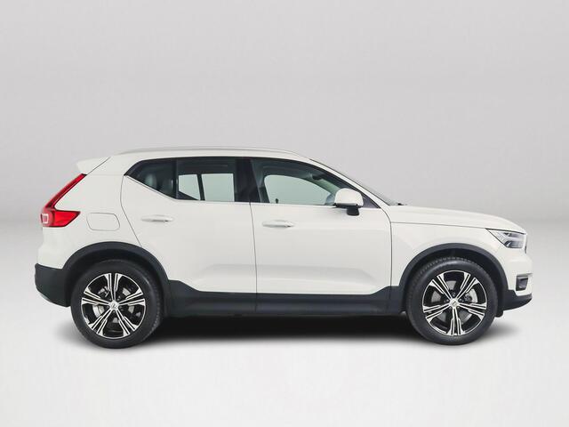 Volvo XC40 T4 Aut. Recharge Inscription | Panoramadak | Trekhaak | Stoel- en stuurverwarming