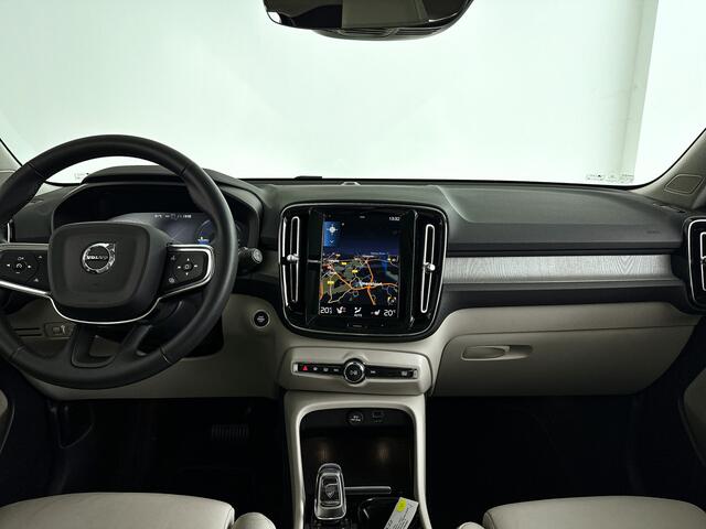 Volvo XC40 T4 Aut. Recharge Inscription | Panoramadak | Trekhaak | Stoel- en stuurverwarming