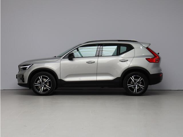 Volvo XC40 2.0 B4 Plus Dark / Pano. dak / Harman Kardon / BLIS / Elek. verstelbare stoelen / Stoel + stuurwielverwarming / Parkeercamera achter