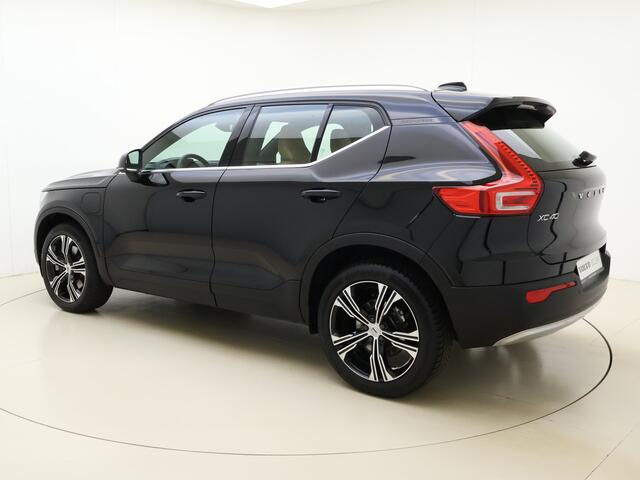 Volvo XC40 T5 262pk Inscription / Harman&Kardon audio / Lederen bekleding / Keyless entry / Elektr. achterklep / Camera achter /