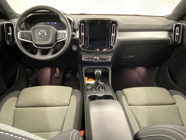 Volvo XC40 1.5 T2 Business Pro | Blis | Adaptieve cruise controle | Panorama dak | Zitting verlengers |