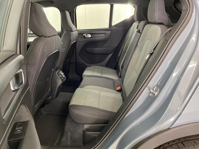 Volvo XC40 1.5 T2 Business Pro | Blis | Adaptieve cruise controle | Panorama dak | Zitting verlengers |