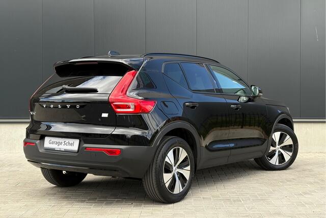 Volvo XC40 1.5 T4 Recharge R-Design - Camera - Stoel/Stuur verwarming - Navi - BLIS - Voorruit Verwarming - Rijklaar