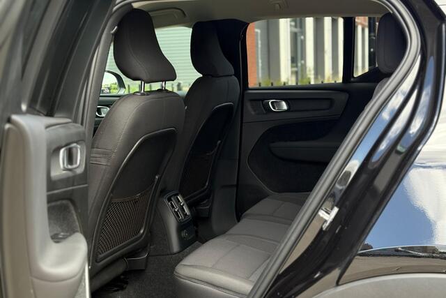Volvo XC40 1.5 T4 Recharge R-Design - Camera - Stoel/Stuur verwarming - Navi - BLIS - Voorruit Verwarming - Rijklaar