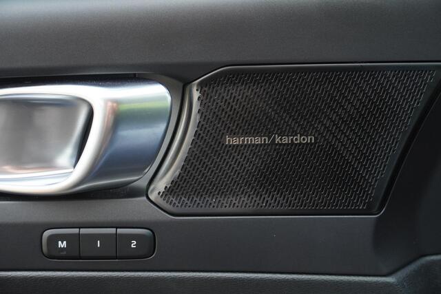 Volvo XC40 1.5 T5 Plug-in hybrid Plus Dark Memory Leerstoel Harman-Kardon Elek-klep