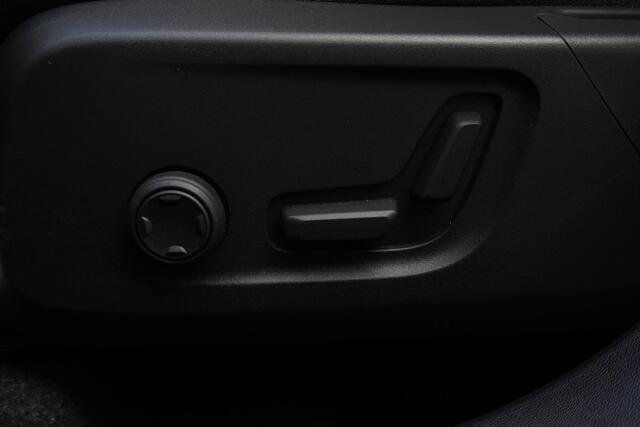 Volvo XC40 1.5 T5 Plug-in hybrid Plus Dark Memory Leerstoel Harman-Kardon Elek-klep
