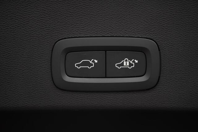 Volvo XC40 1.5 T5 Plug-in hybrid Plus Dark Memory Leerstoel Harman-Kardon Elek-klep